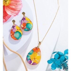 New Jose Of Columbia Touch Of Color Preserved Floral Necklace & Earrings Set